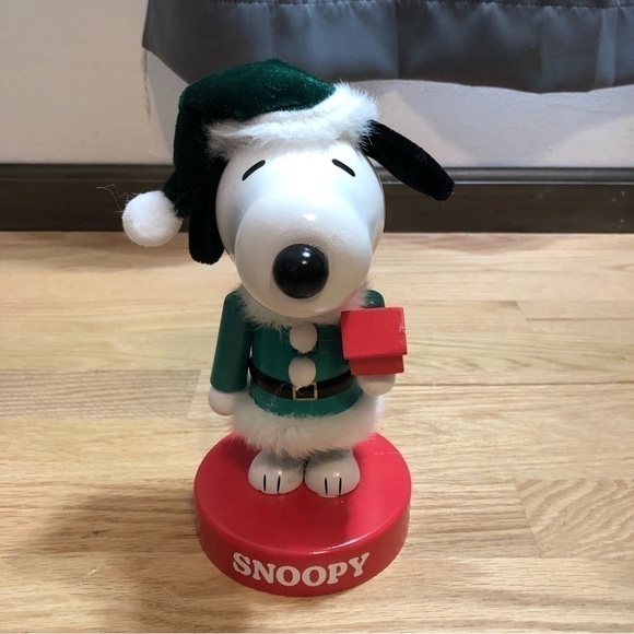 Snoopy Nutcracker NEW Christmas Holiday Decor Wooden Peanuts 2023 - Picture 6 of 8
